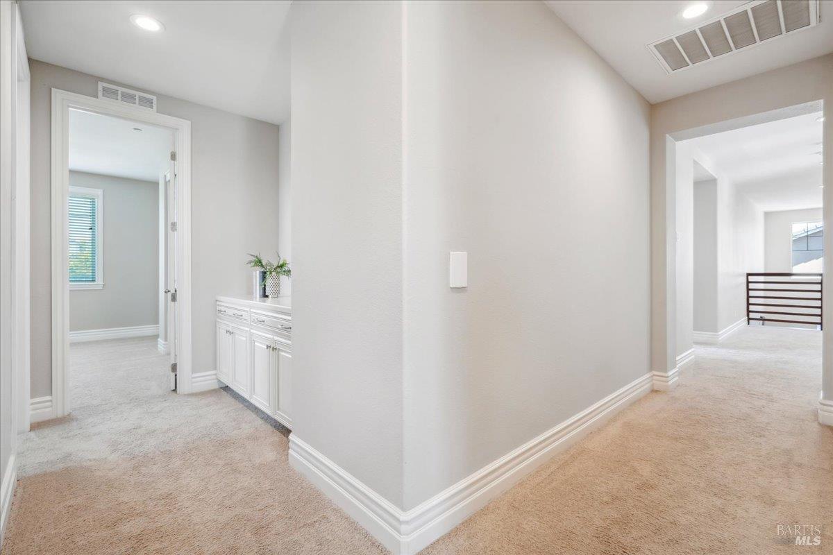 Detail Gallery Image 36 of 89 For 1012 Capitola Ct, Vacaville,  CA 95687 - 6 Beds | 4/1 Baths
