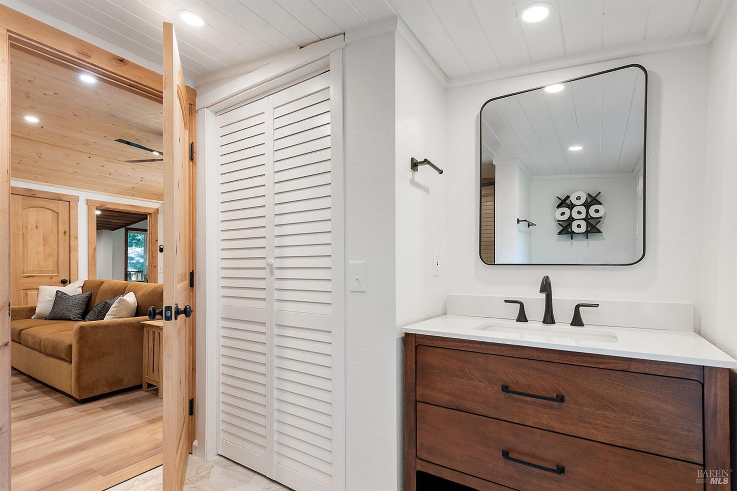 Detail Gallery Image 19 of 36 For 18135 Hwy 116 Unkn, Guerneville,  CA 95446 - 2 Beds | 1 Baths