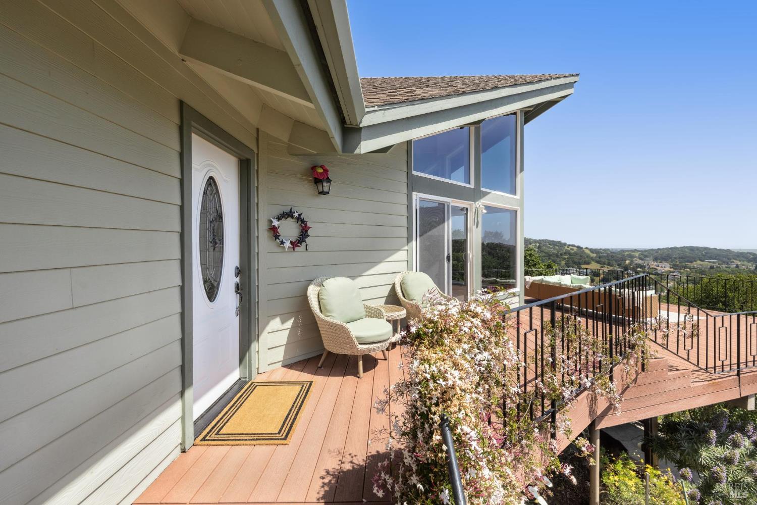 Detail Gallery Image 8 of 68 For 104 Eagle Dr, Novato,  CA 94949 - 4 Beds | 3 Baths