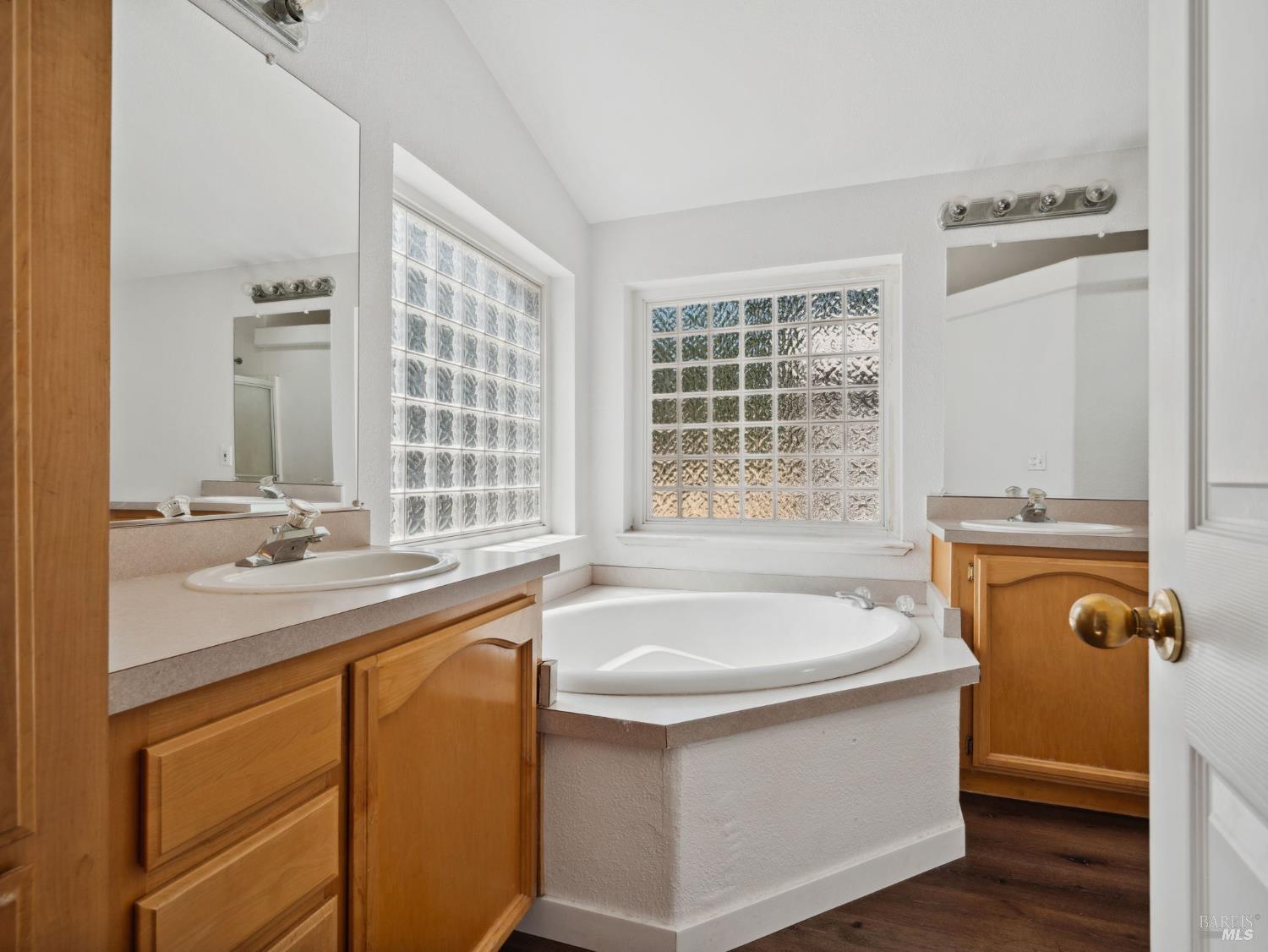 Detail Gallery Image 32 of 64 For 15400 May Hollow Rd, Lower Lake,  CA 95457 - 3 Beds | 2 Baths
