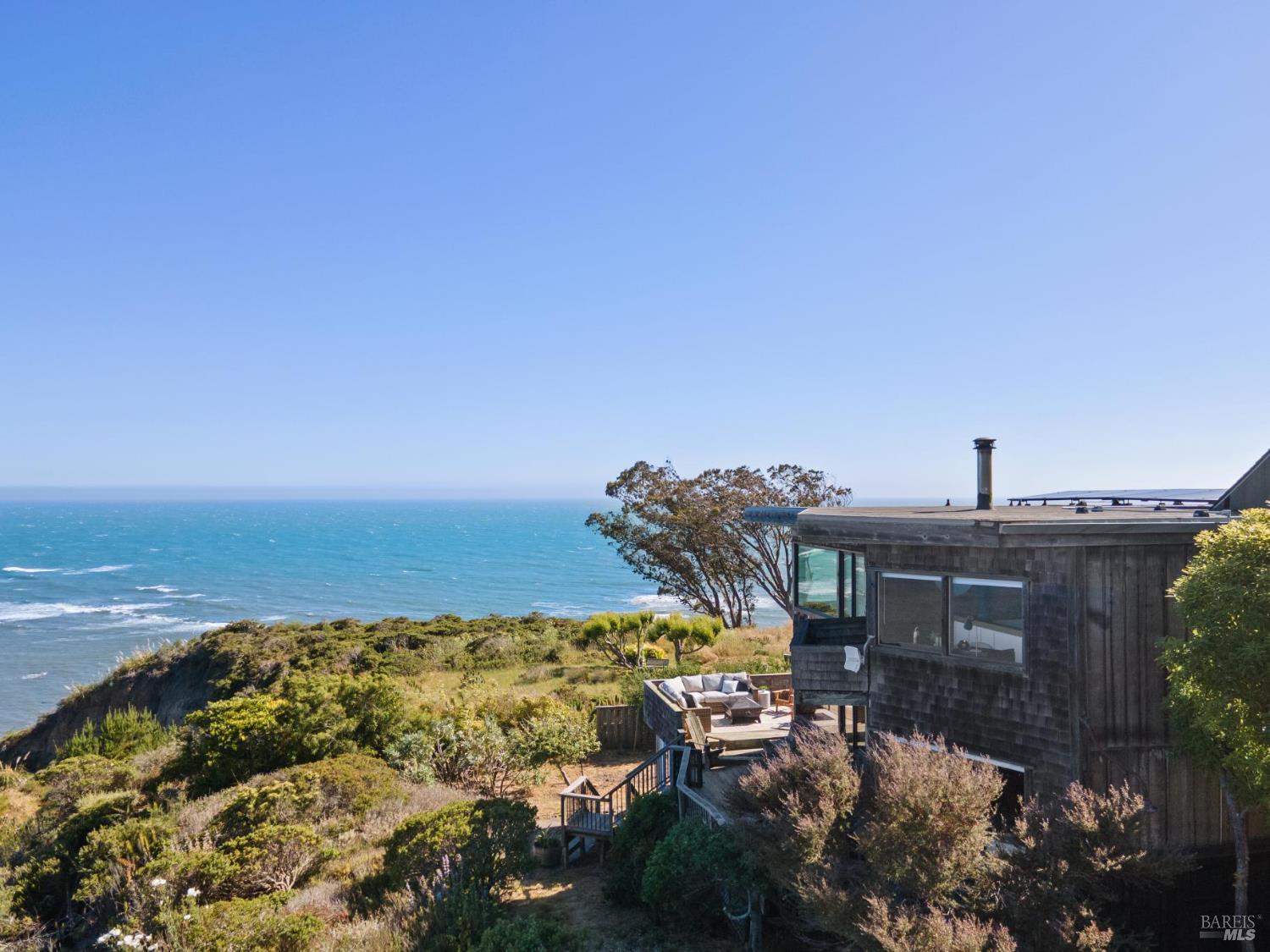 Detail Gallery Image 4 of 93 For 272 Ocean Pkwy, Bolinas,  CA 94924 - 3 Beds | 2 Baths
