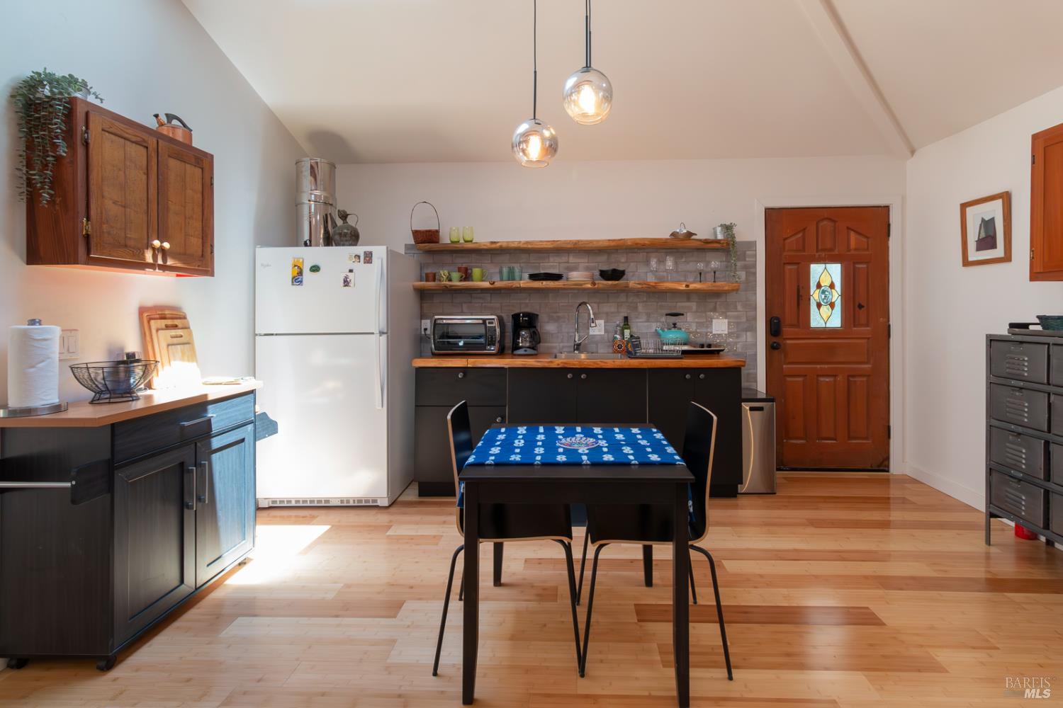 Detail Gallery Image 24 of 43 For 28581 Navarro Ridge Rd, Albion,  CA 95410 - 3 Beds | 2 Baths