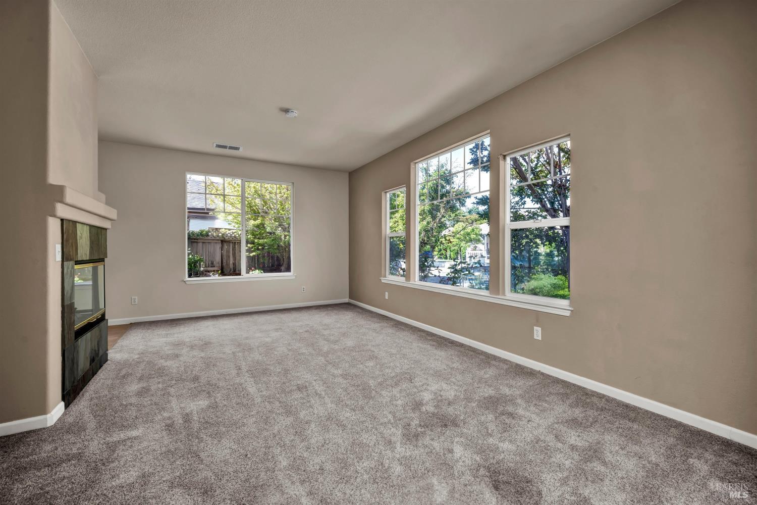 Detail Gallery Image 6 of 24 For 2782 Cumberland St, Santa Rosa,  CA 95407 - 3 Beds | 2 Baths