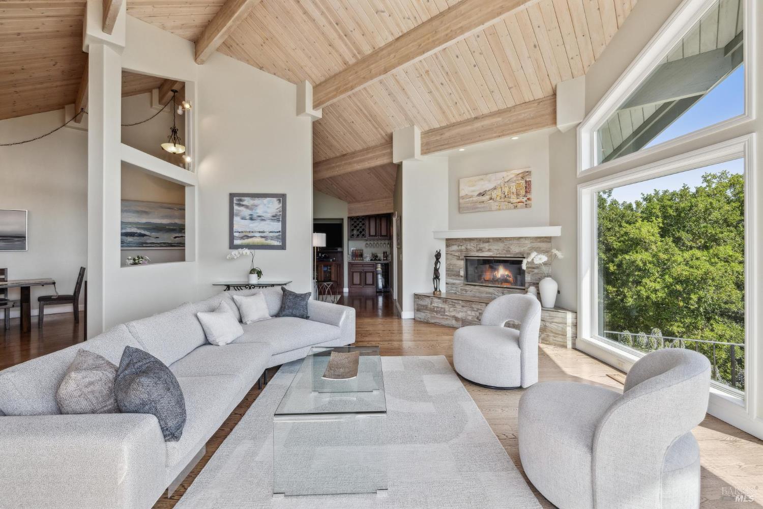 Detail Gallery Image 16 of 68 For 104 Eagle Dr, Novato,  CA 94949 - 4 Beds | 3 Baths