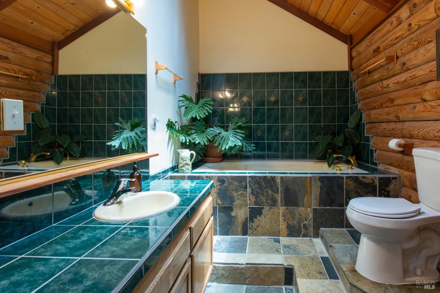 Detail Gallery Image 14 of 43 For 28581 Navarro Ridge Rd, Albion,  CA 95410 - 3 Beds | 2 Baths