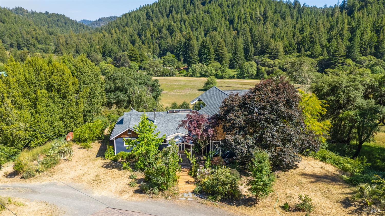 Detail Gallery Image 5 of 66 For 7950 Flynn Creek Rd, Comptche,  CA 95427 - 5 Beds | 3 Baths