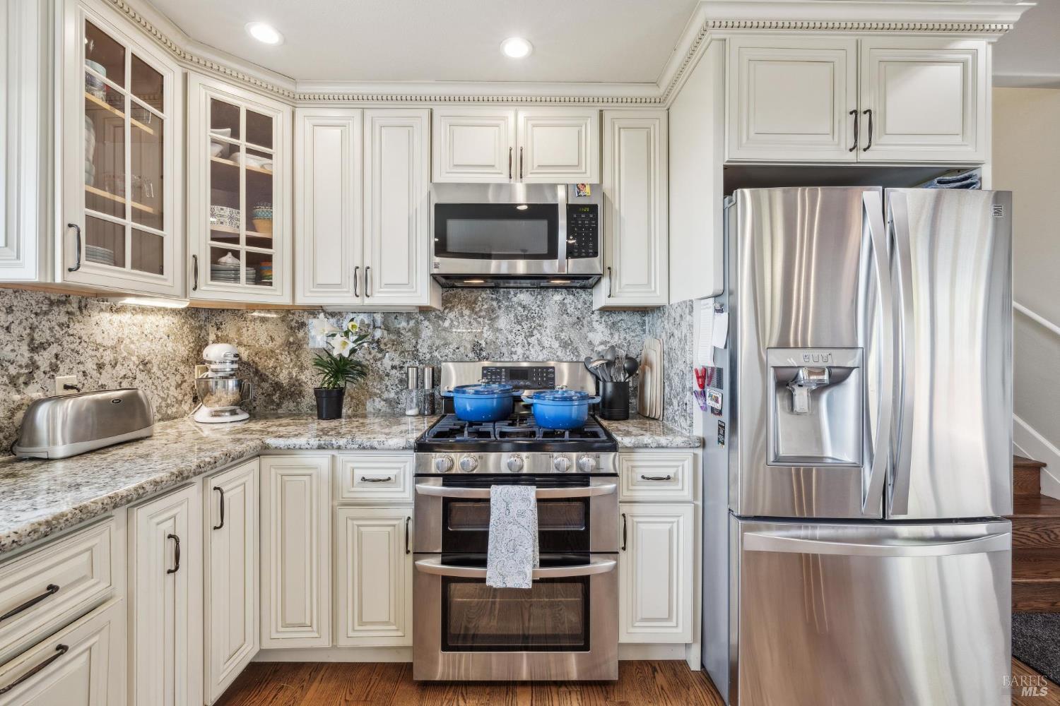 Detail Gallery Image 21 of 68 For 104 Eagle Dr, Novato,  CA 94949 - 4 Beds | 3 Baths