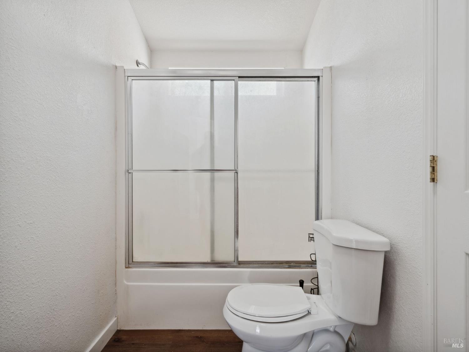 Detail Gallery Image 25 of 64 For 15400 May Hollow Rd, Lower Lake,  CA 95457 - 3 Beds | 2 Baths