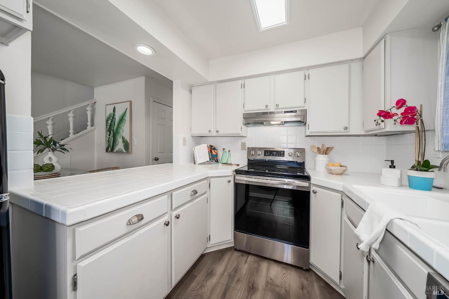 Detail Gallery Image 12 of 56 For 13370 Venus Vlg, Clearlake Oaks,  CA 95423 - 3 Beds | 2 Baths