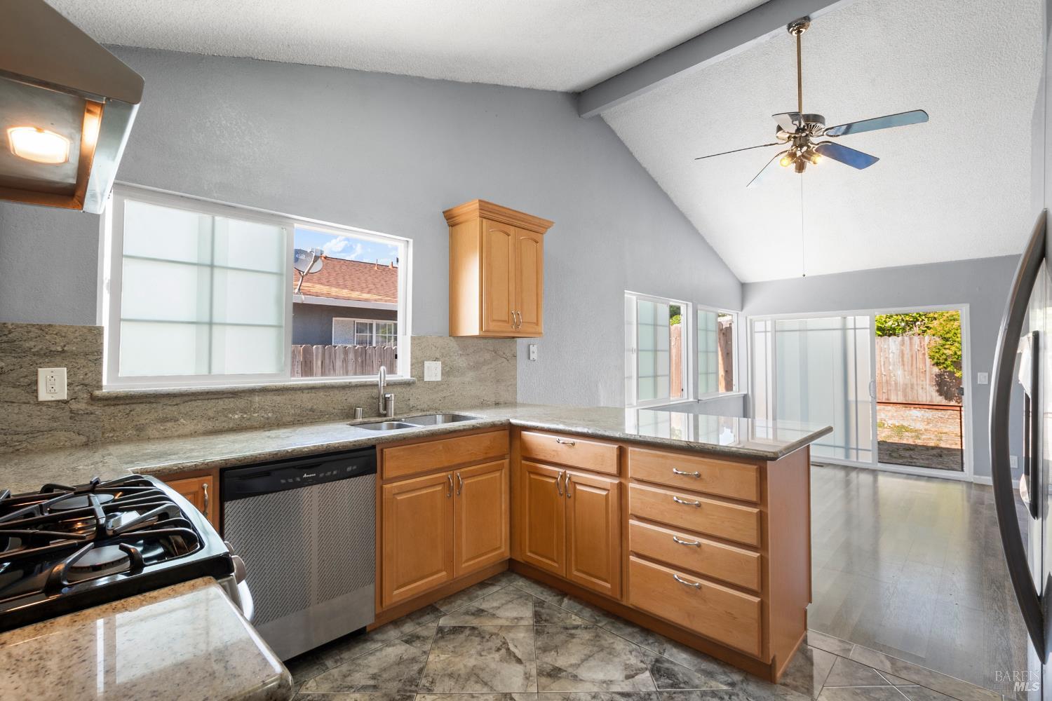 Springfield None, Vallejo, California image 14