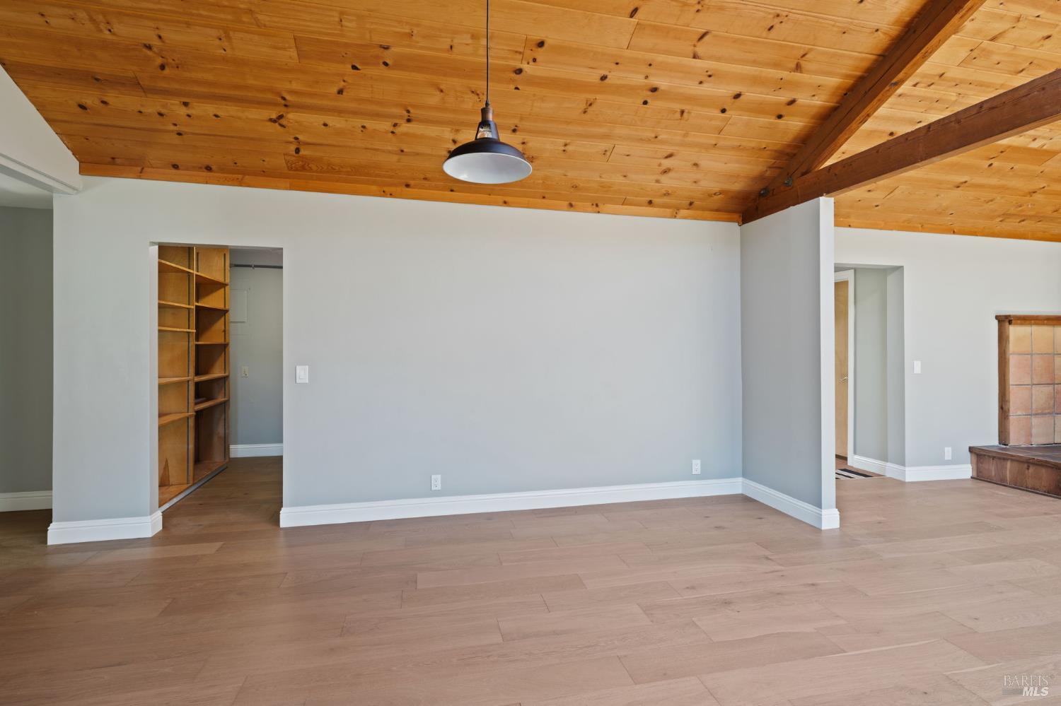 Detail Gallery Image 20 of 66 For 7950 Flynn Creek Rd, Comptche,  CA 95427 - 5 Beds | 3 Baths