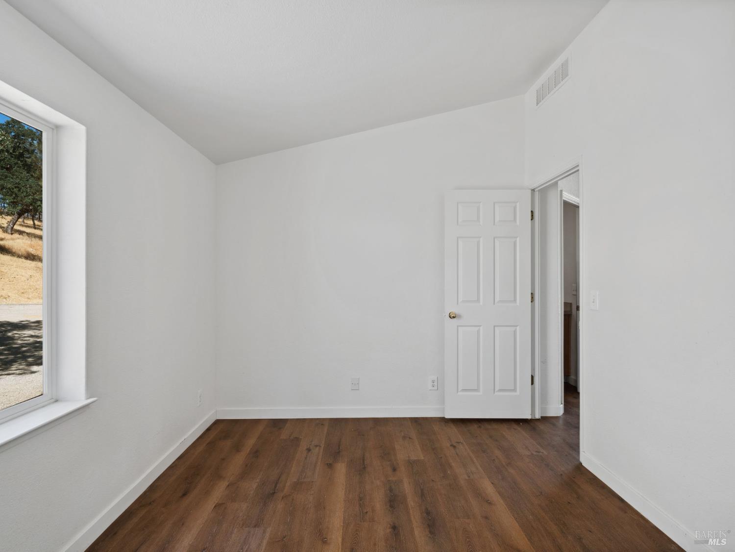 Detail Gallery Image 28 of 64 For 15400 May Hollow Rd, Lower Lake,  CA 95457 - 3 Beds | 2 Baths