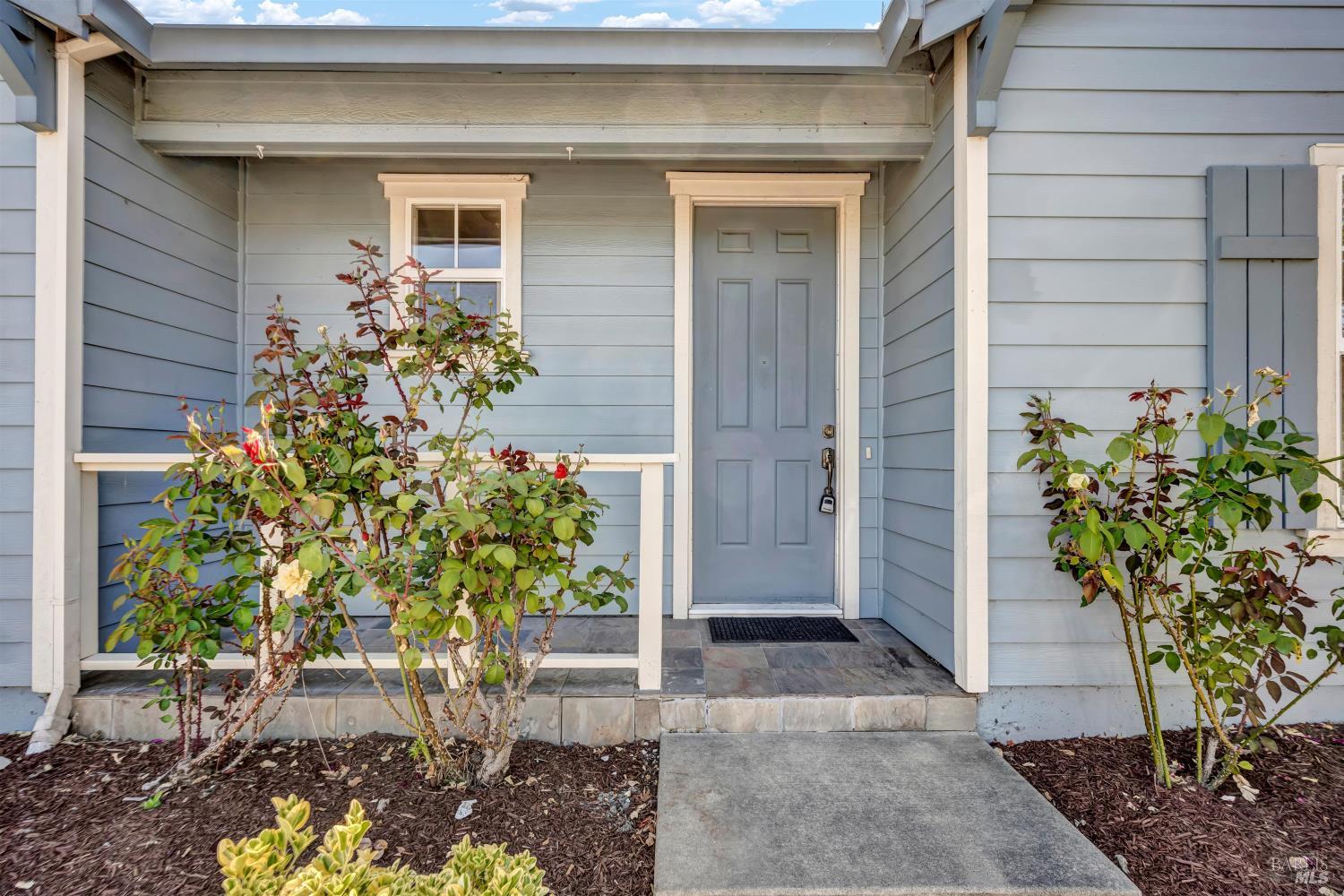 Detail Gallery Image 4 of 24 For 2782 Cumberland St, Santa Rosa,  CA 95407 - 3 Beds | 2 Baths