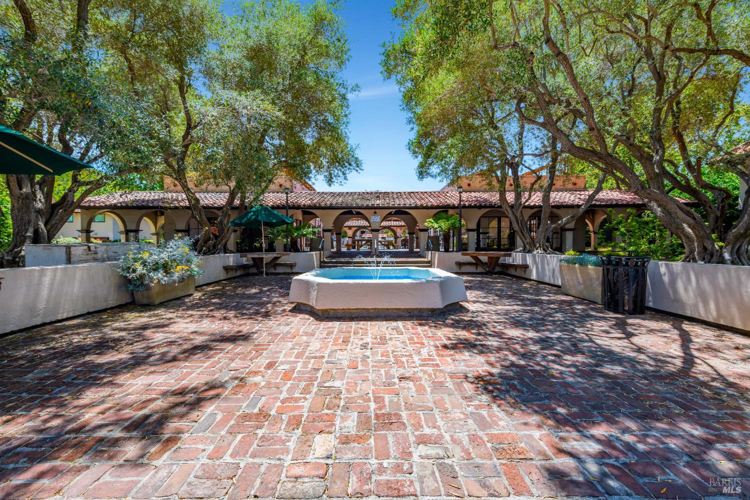 Detail Gallery Image 38 of 43 For 74 Grande Paseo Unkn, San Rafael,  CA 94903 - 4 Beds | 2/1 Baths
