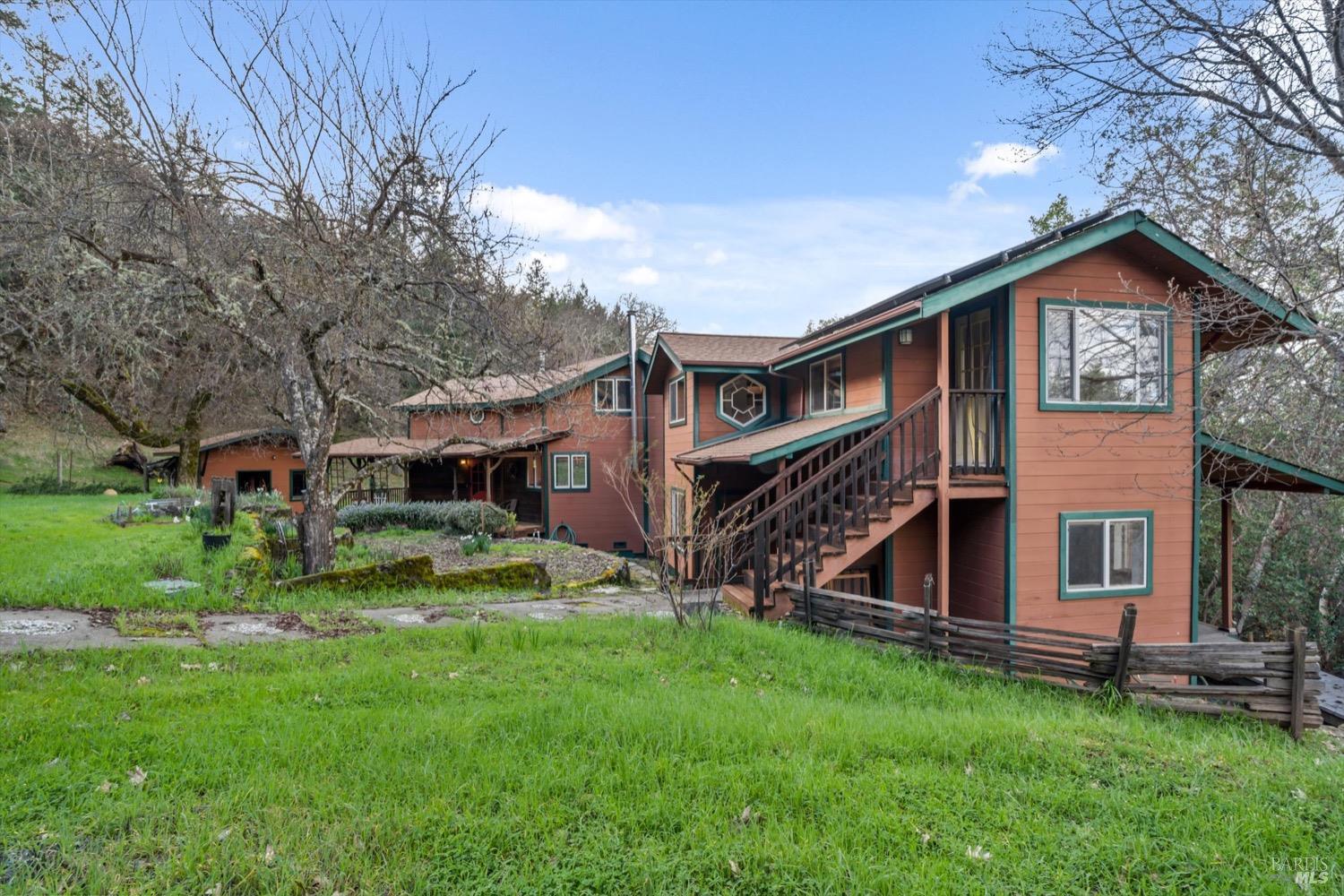 Detail Gallery Image 20 of 57 For 3100 Radical Ridge Rd, Redwood Valley,  CA 95470 - 4 Beds | 1/3 Baths