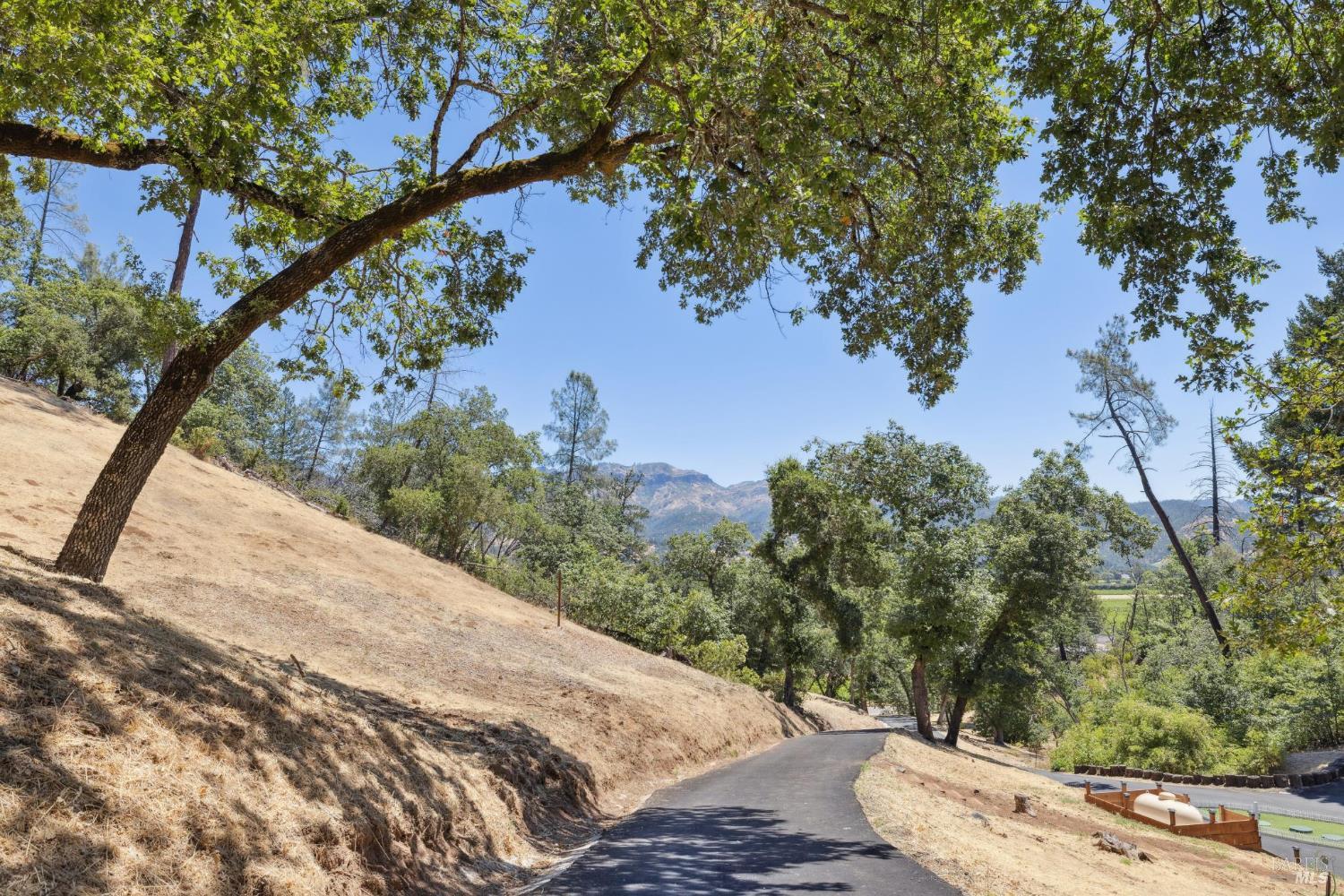 Detail Gallery Image 27 of 33 For 1200 Bennett Ln, Calistoga,  CA 94515 - 2 Beds | 1 Baths
