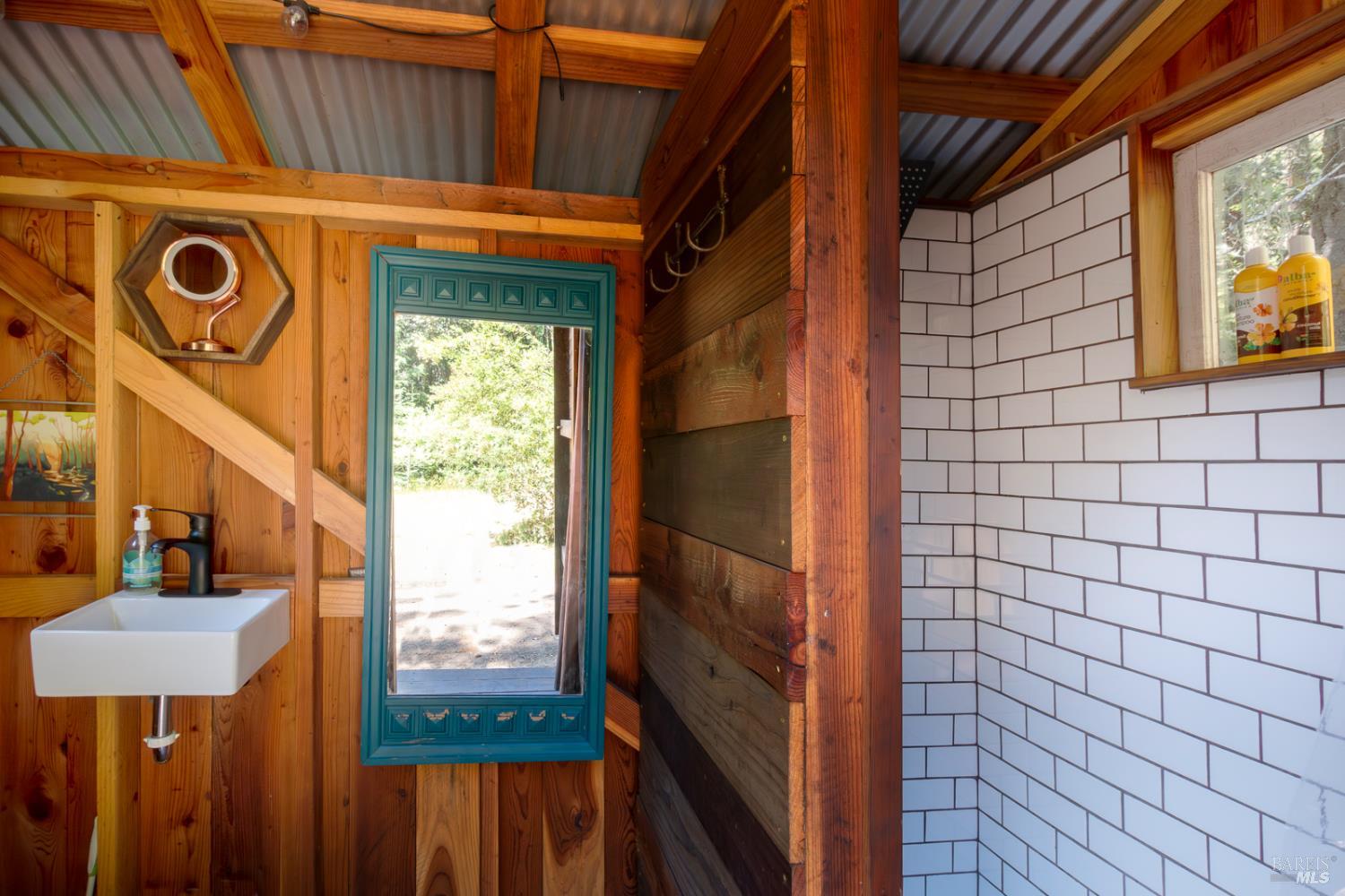 Detail Gallery Image 31 of 43 For 28581 Navarro Ridge Rd, Albion,  CA 95410 - 3 Beds | 2 Baths