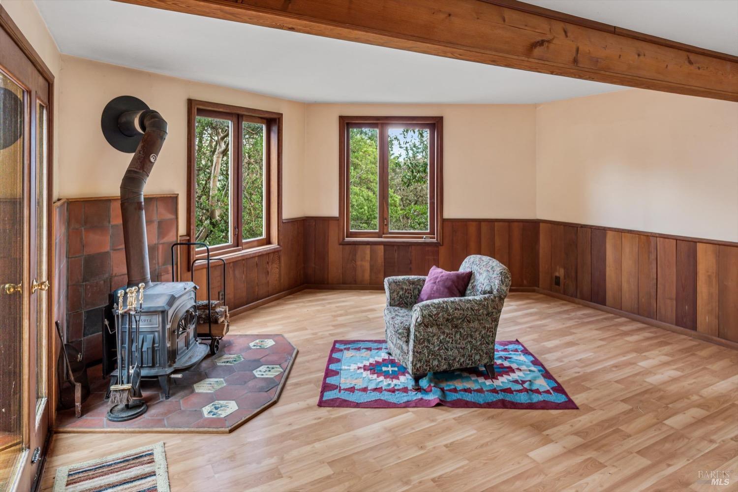 Detail Gallery Image 4 of 57 For 3100 Radical Ridge Rd, Redwood Valley,  CA 95470 - 4 Beds | 1/3 Baths