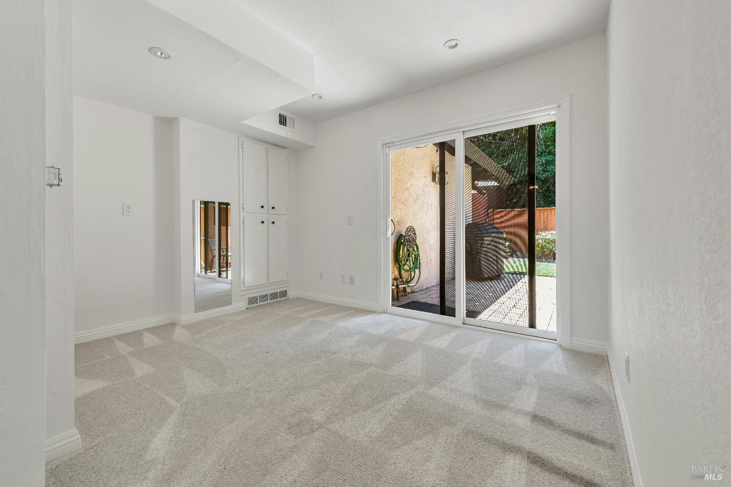 Detail Gallery Image 15 of 43 For 74 Grande Paseo Unkn, San Rafael,  CA 94903 - 4 Beds | 2/1 Baths