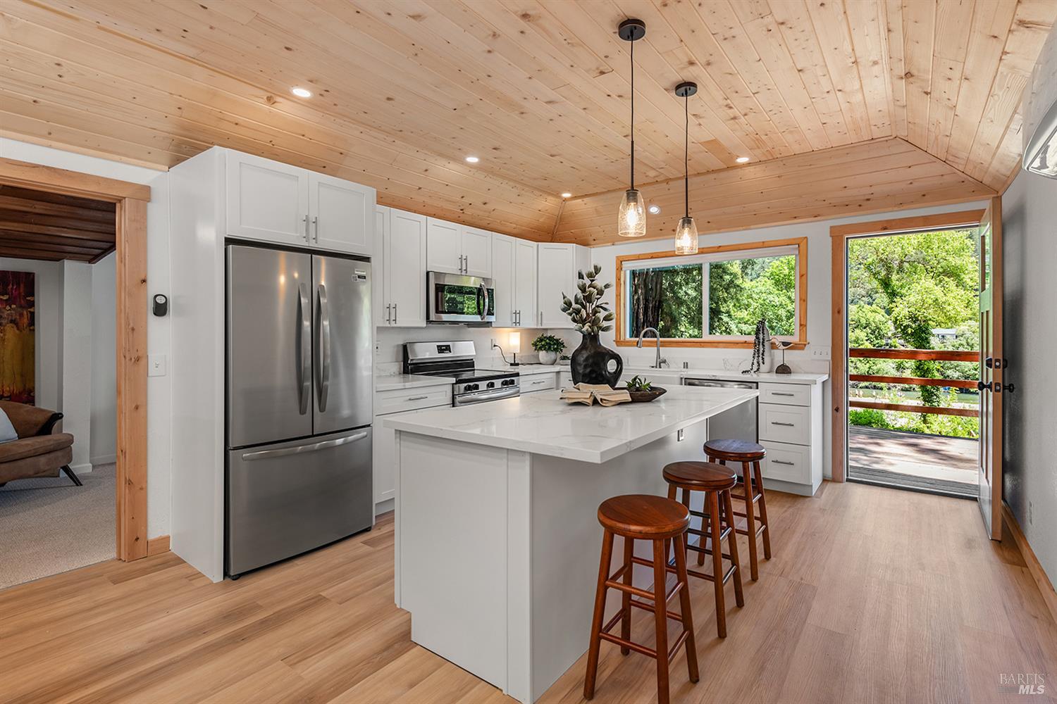 Detail Gallery Image 2 of 36 For 18135 Hwy 116 Unkn, Guerneville,  CA 95446 - 2 Beds | 1 Baths