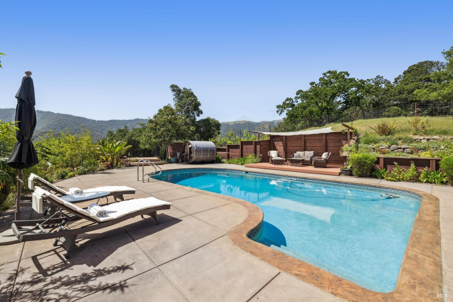 Detail Gallery Image 38 of 68 For 104 Eagle Dr, Novato,  CA 94949 - 4 Beds | 3 Baths