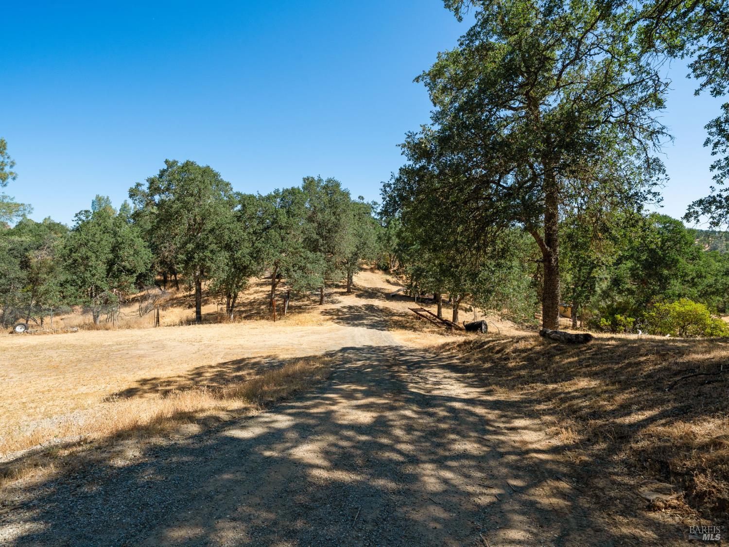 Detail Gallery Image 44 of 64 For 15400 May Hollow Rd, Lower Lake,  CA 95457 - 3 Beds | 2 Baths
