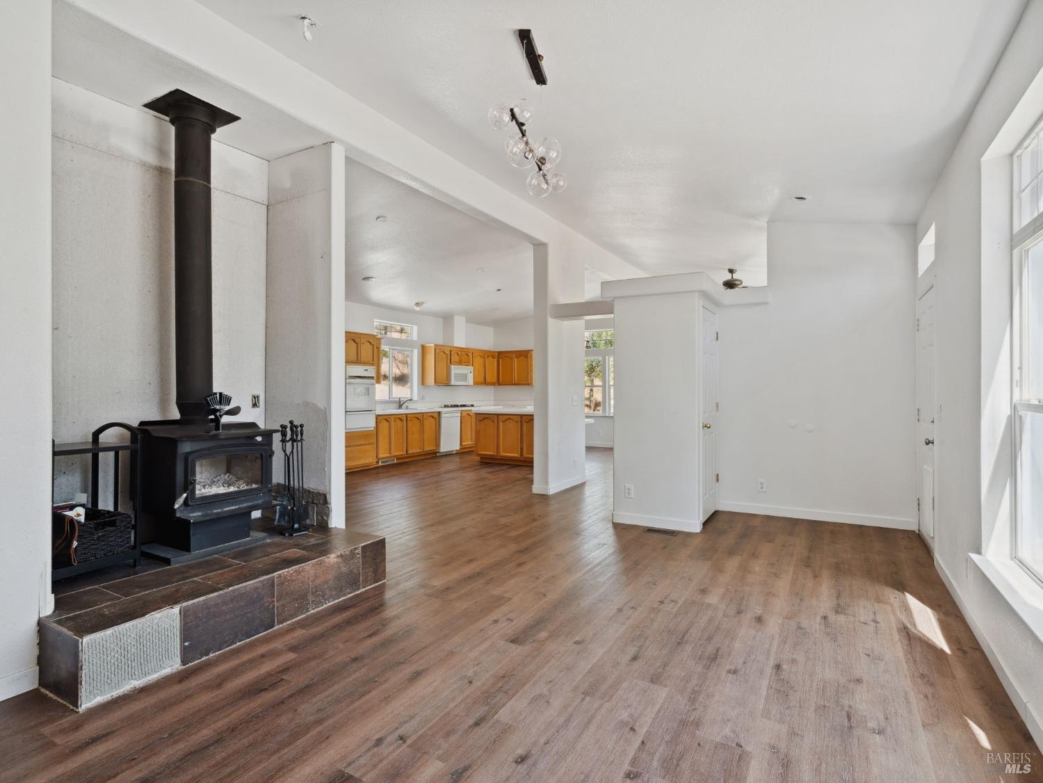 Detail Gallery Image 37 of 64 For 15400 May Hollow Rd, Lower Lake,  CA 95457 - 3 Beds | 2 Baths