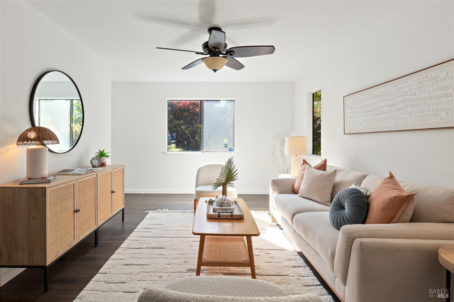 Detail Gallery Image 9 of 29 For 2829 Carmel St a,  Oakland,  CA 94602 - 3 Beds | 2 Baths