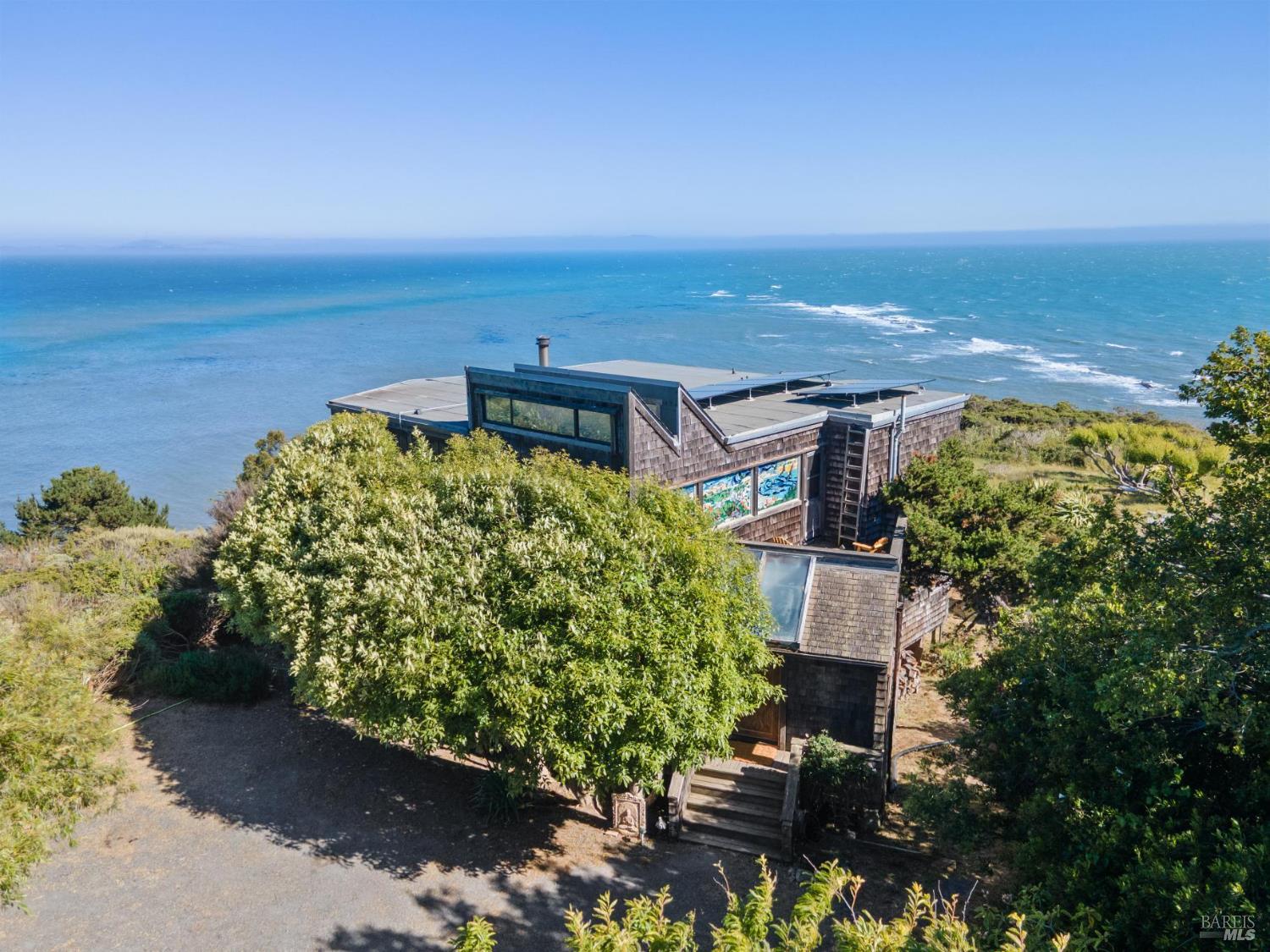 Detail Gallery Image 3 of 93 For 272 Ocean Pkwy, Bolinas,  CA 94924 - 3 Beds | 2 Baths