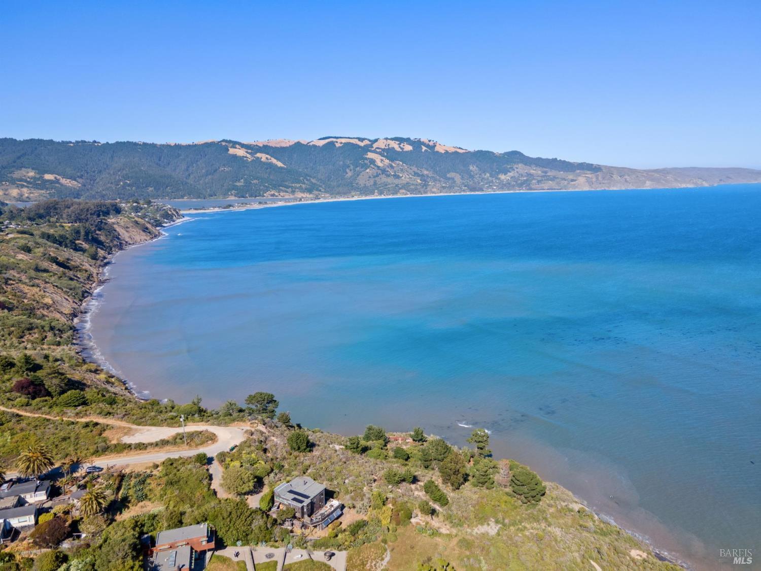Detail Gallery Image 13 of 93 For 272 Ocean Pkwy, Bolinas,  CA 94924 - 3 Beds | 2 Baths