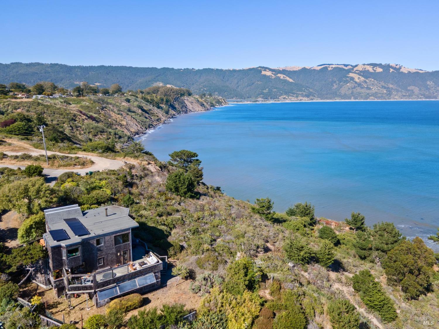 Detail Gallery Image 6 of 93 For 272 Ocean Pkwy, Bolinas,  CA 94924 - 3 Beds | 2 Baths