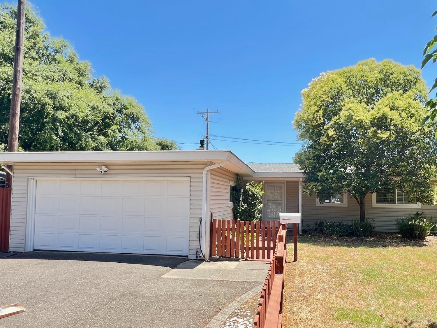 Detail Gallery Image 9 of 24 For 115 Myrtle St, Vacaville,  CA 95688 - 3 Beds | 1 Baths
