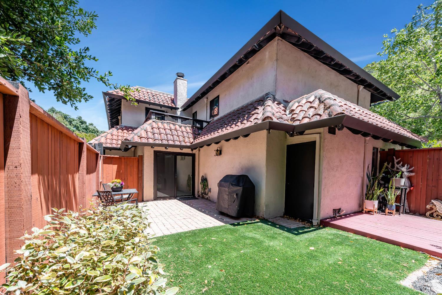 Detail Gallery Image 19 of 43 For 74 Grande Paseo Unkn, San Rafael,  CA 94903 - 4 Beds | 2/1 Baths