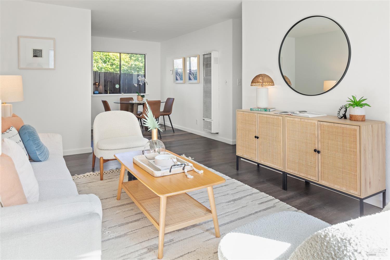 Detail Gallery Image 7 of 29 For 2829 Carmel St a,  Oakland,  CA 94602 - 3 Beds | 2 Baths