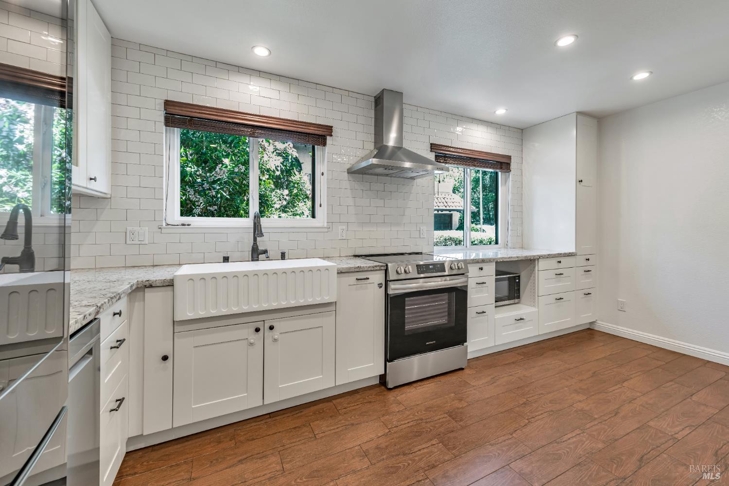 Detail Gallery Image 7 of 43 For 74 Grande Paseo Unkn, San Rafael,  CA 94903 - 4 Beds | 2/1 Baths