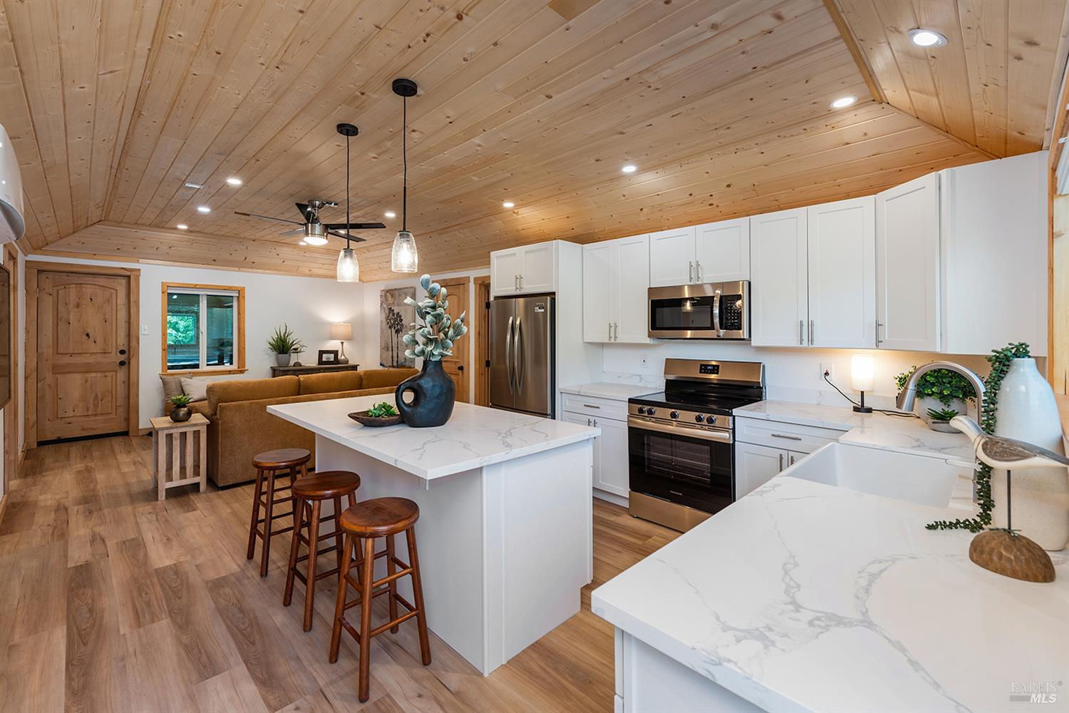 Detail Gallery Image 12 of 36 For 18135 Hwy 116 Unkn, Guerneville,  CA 95446 - 2 Beds | 1 Baths