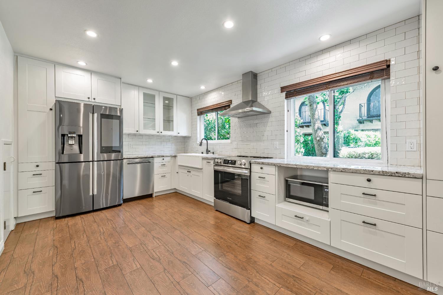 Detail Gallery Image 6 of 43 For 74 Grande Paseo Unkn, San Rafael,  CA 94903 - 4 Beds | 2/1 Baths