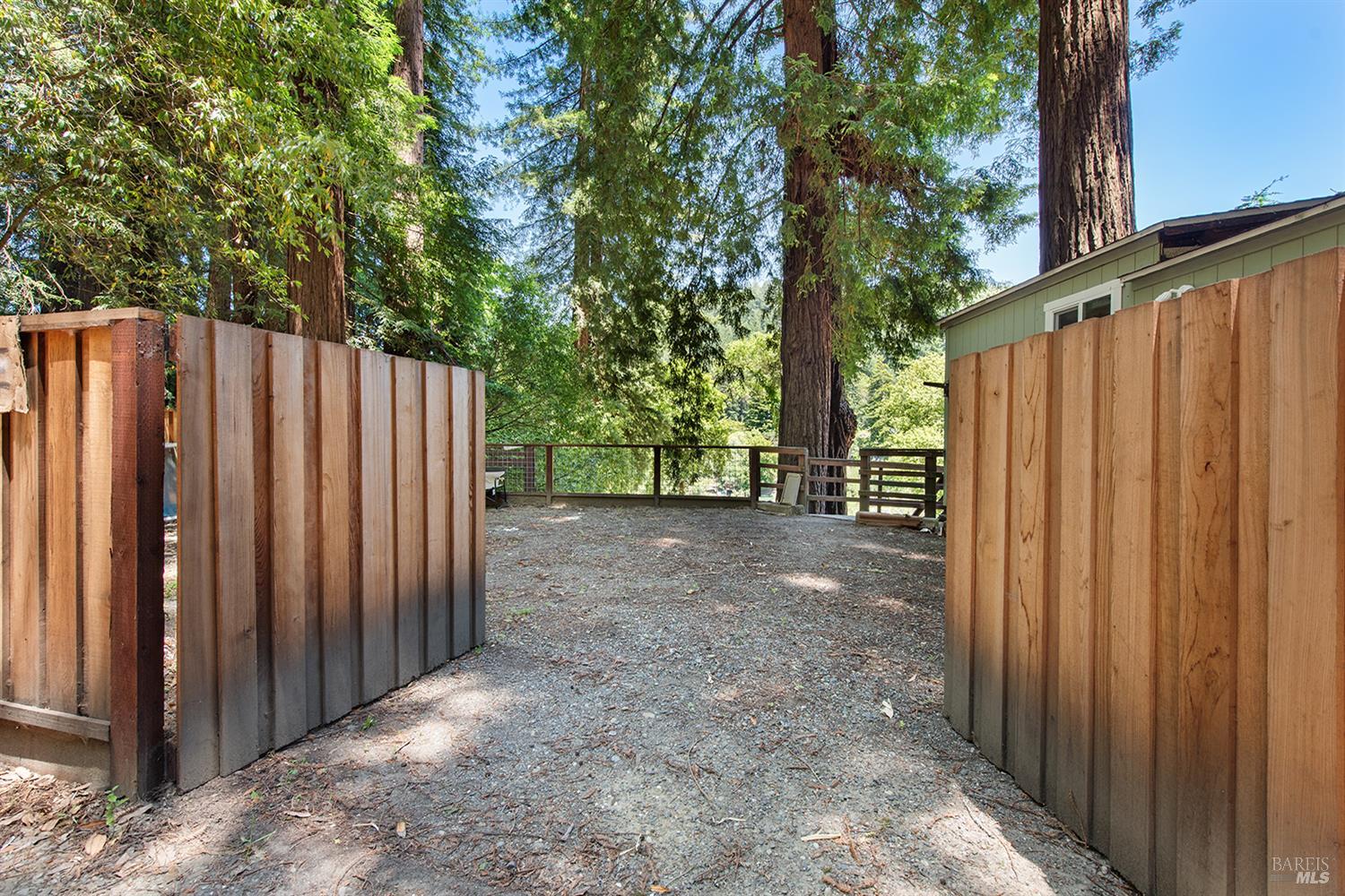 Detail Gallery Image 29 of 36 For 18135 Hwy 116 Unkn, Guerneville,  CA 95446 - 2 Beds | 1 Baths