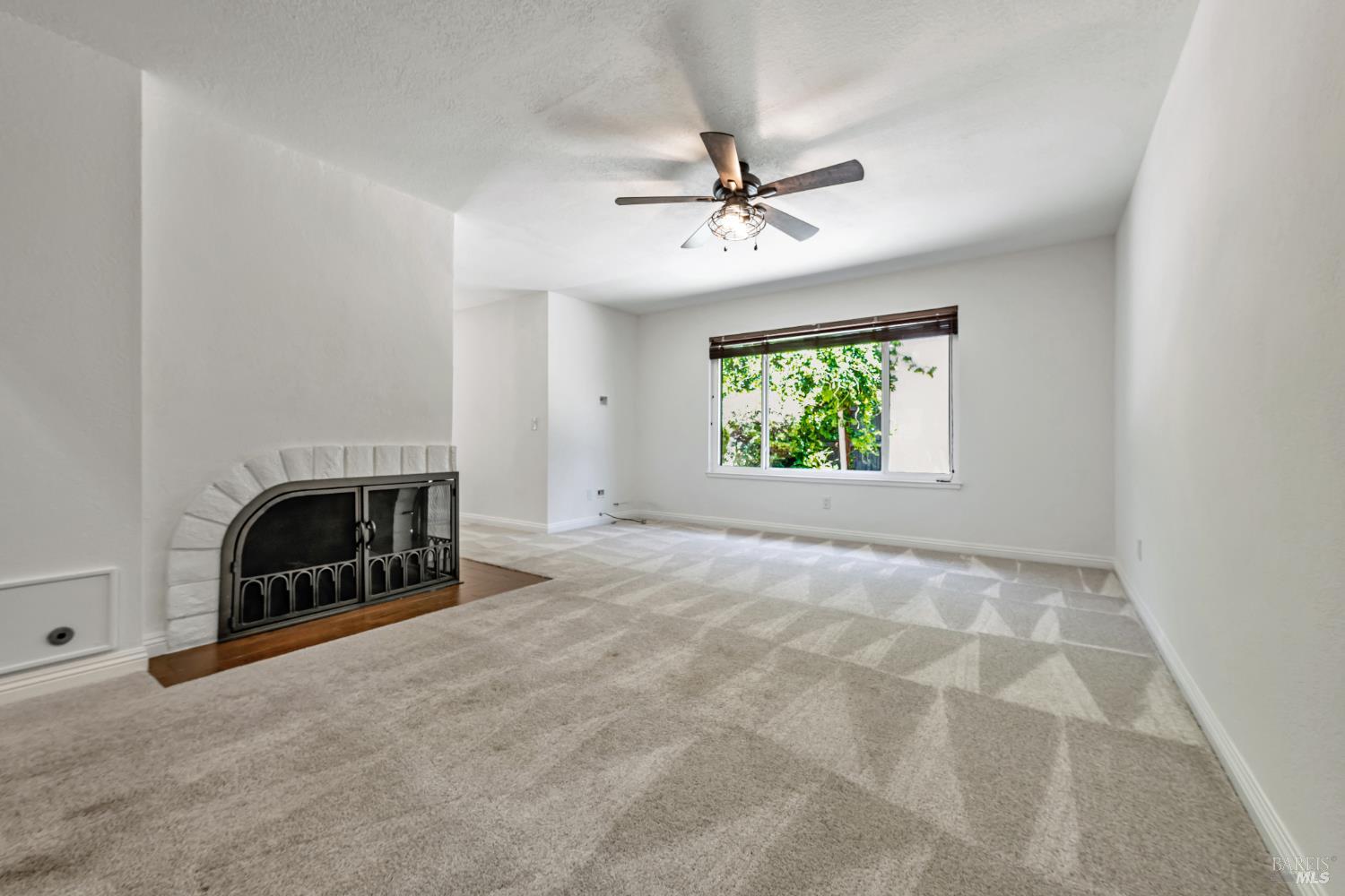 Detail Gallery Image 13 of 43 For 74 Grande Paseo Unkn, San Rafael,  CA 94903 - 4 Beds | 2/1 Baths
