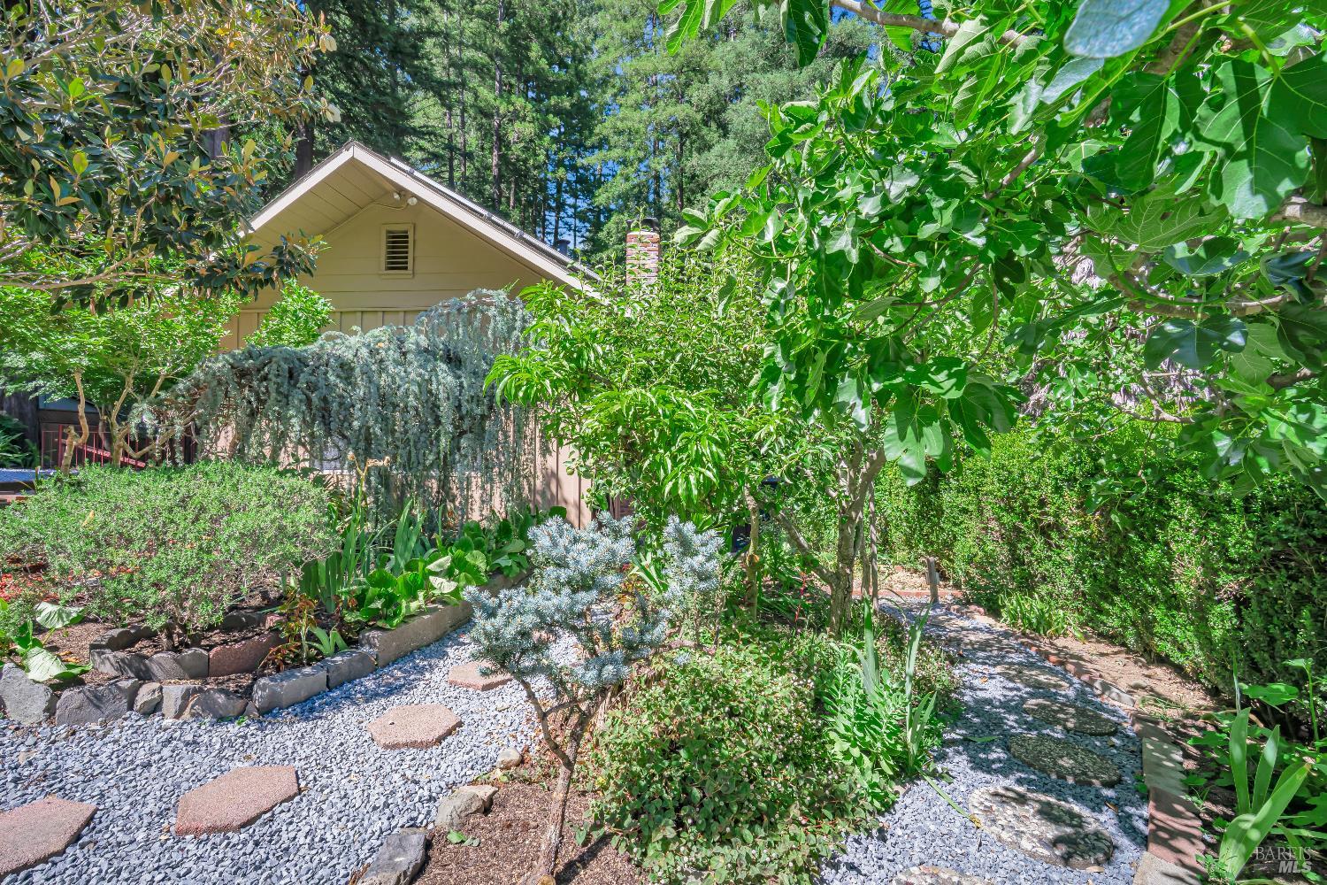 Detail Gallery Image 31 of 34 For 19375 Pine Glade Unkn, Guerneville,  CA 95446 - 2 Beds | 2 Baths