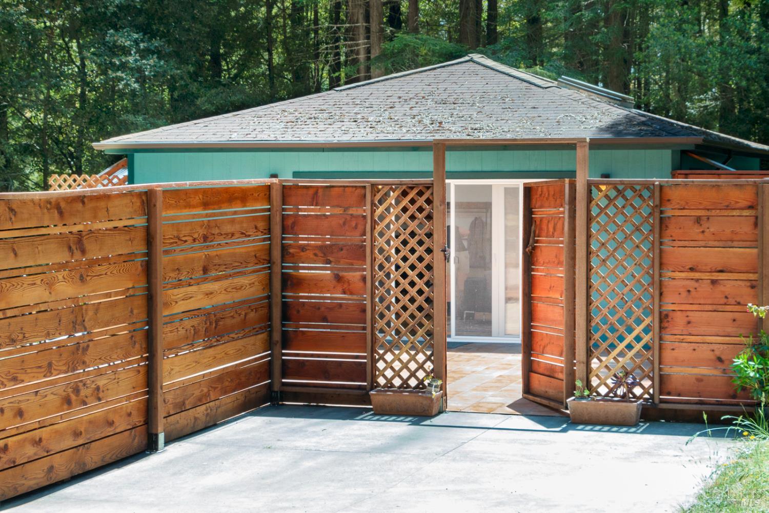Detail Gallery Image 21 of 43 For 28581 Navarro Ridge Rd, Albion,  CA 95410 - 3 Beds | 2 Baths