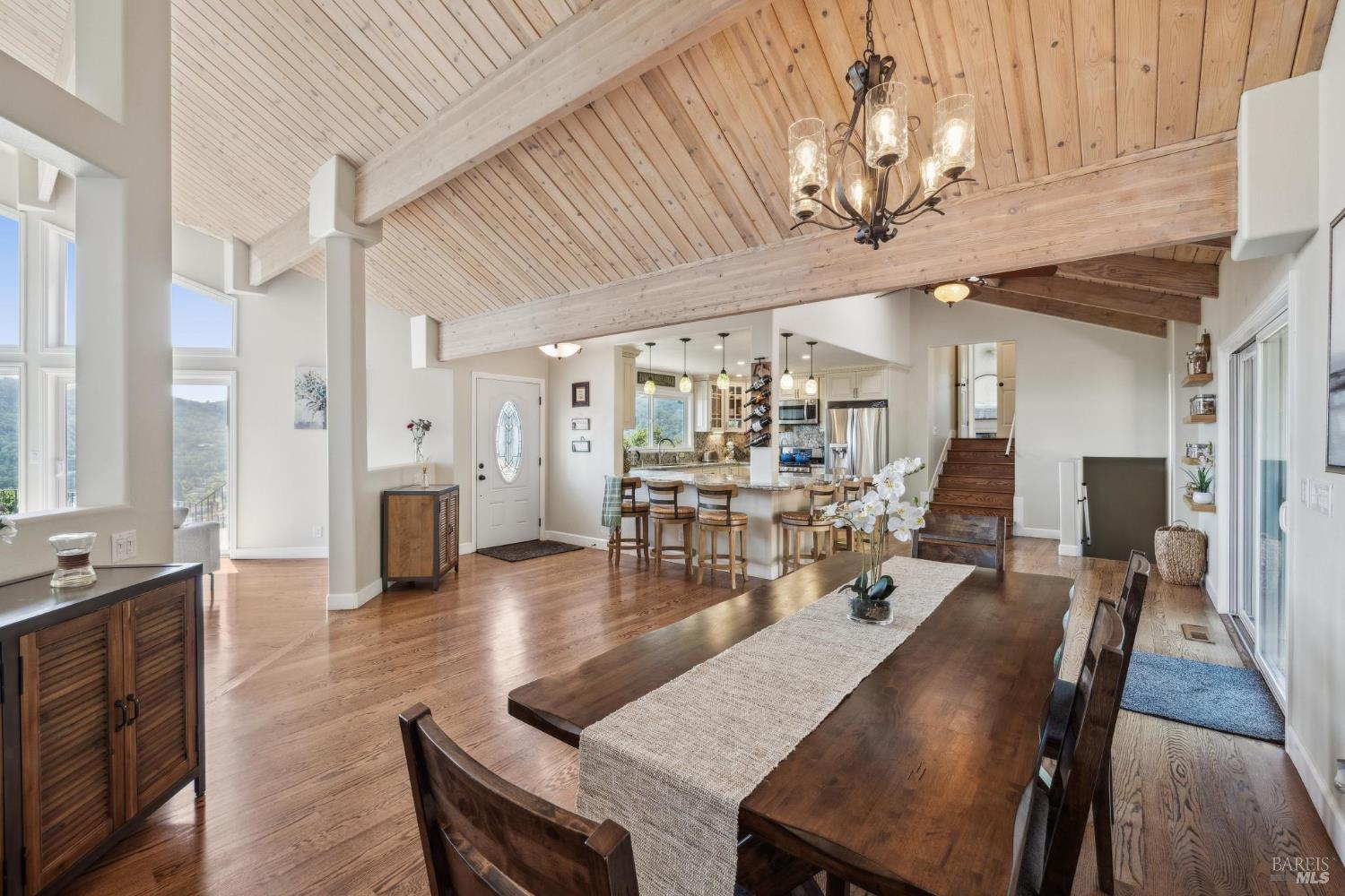 Detail Gallery Image 18 of 68 For 104 Eagle Dr, Novato,  CA 94949 - 4 Beds | 3 Baths