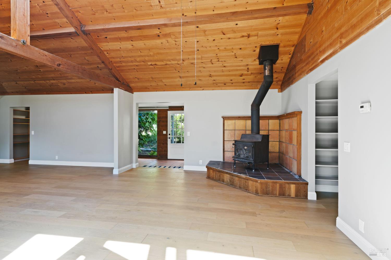 Detail Gallery Image 13 of 66 For 7950 Flynn Creek Rd, Comptche,  CA 95427 - 5 Beds | 3 Baths