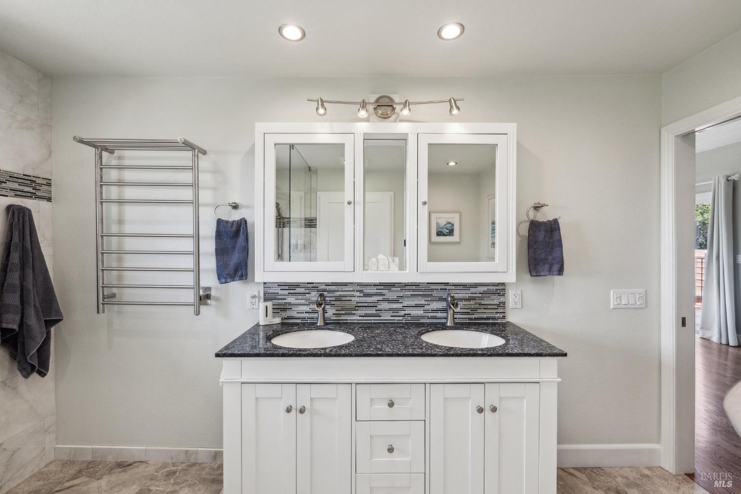 Detail Gallery Image 32 of 68 For 104 Eagle Dr, Novato,  CA 94949 - 4 Beds | 3 Baths