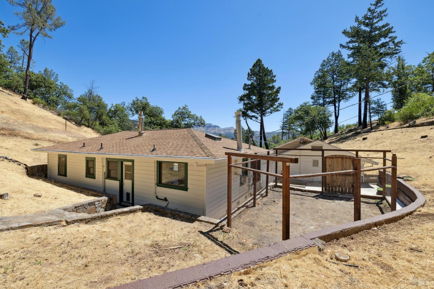 Detail Gallery Image 24 of 33 For 1200 Bennett Ln, Calistoga,  CA 94515 - 2 Beds | 1 Baths