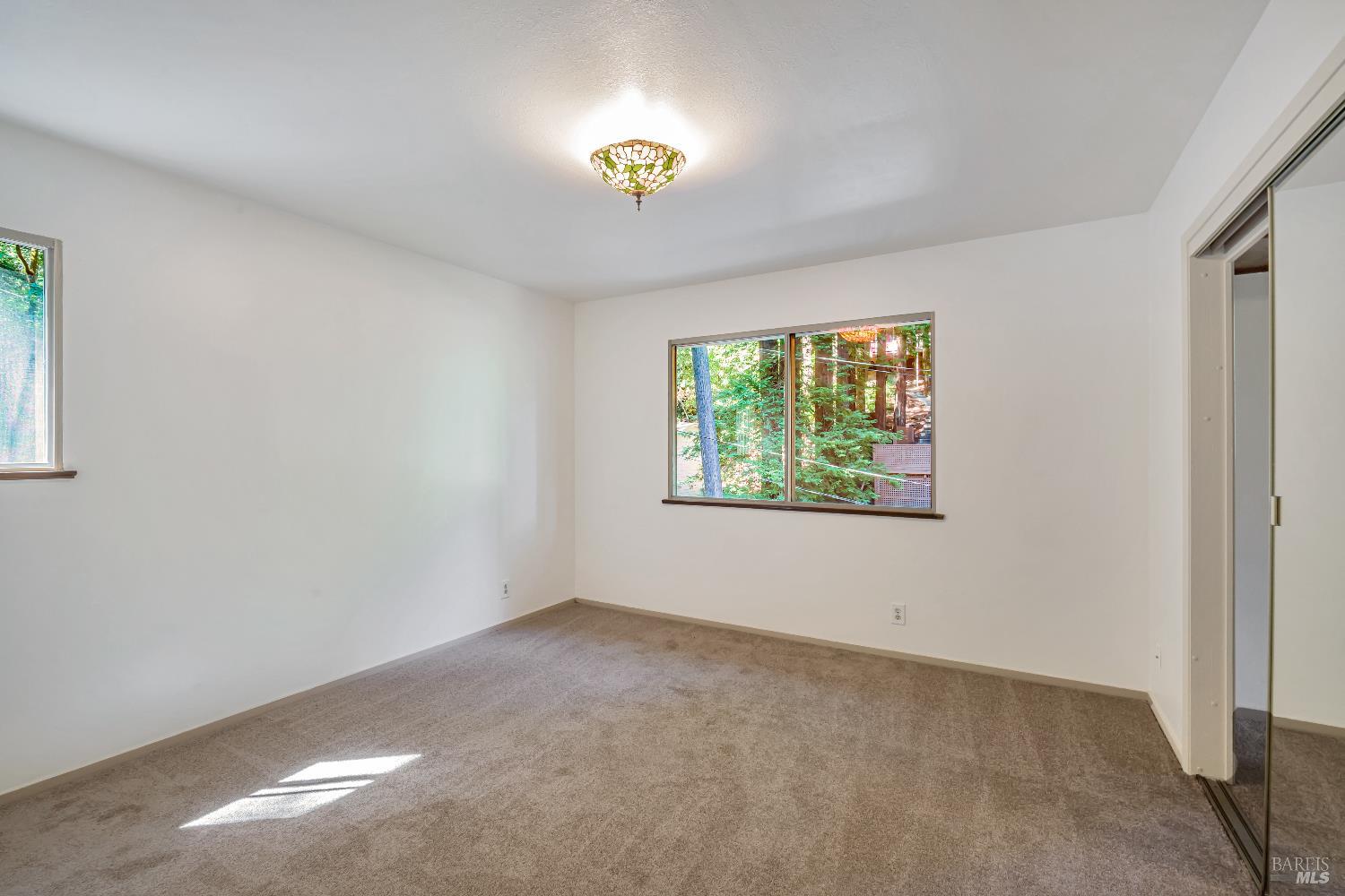 Detail Gallery Image 8 of 34 For 19375 Pine Glade Unkn, Guerneville,  CA 95446 - 2 Beds | 2 Baths