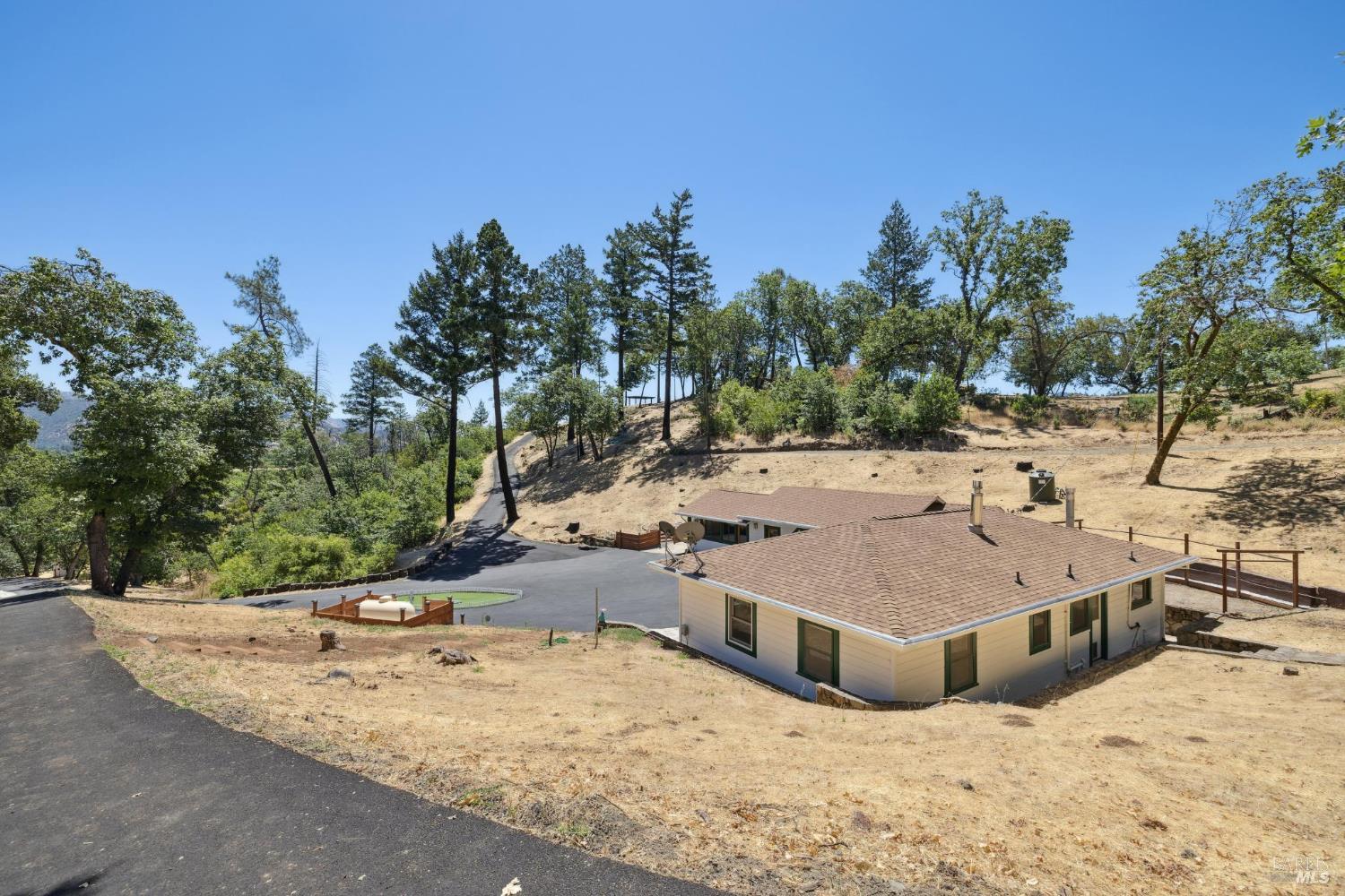 Detail Gallery Image 28 of 33 For 1200 Bennett Ln, Calistoga,  CA 94515 - 2 Beds | 1 Baths