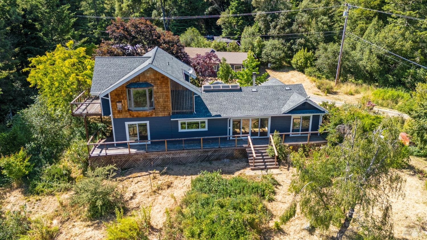 Detail Gallery Image 6 of 66 For 7950 Flynn Creek Rd, Comptche,  CA 95427 - 5 Beds | 3 Baths