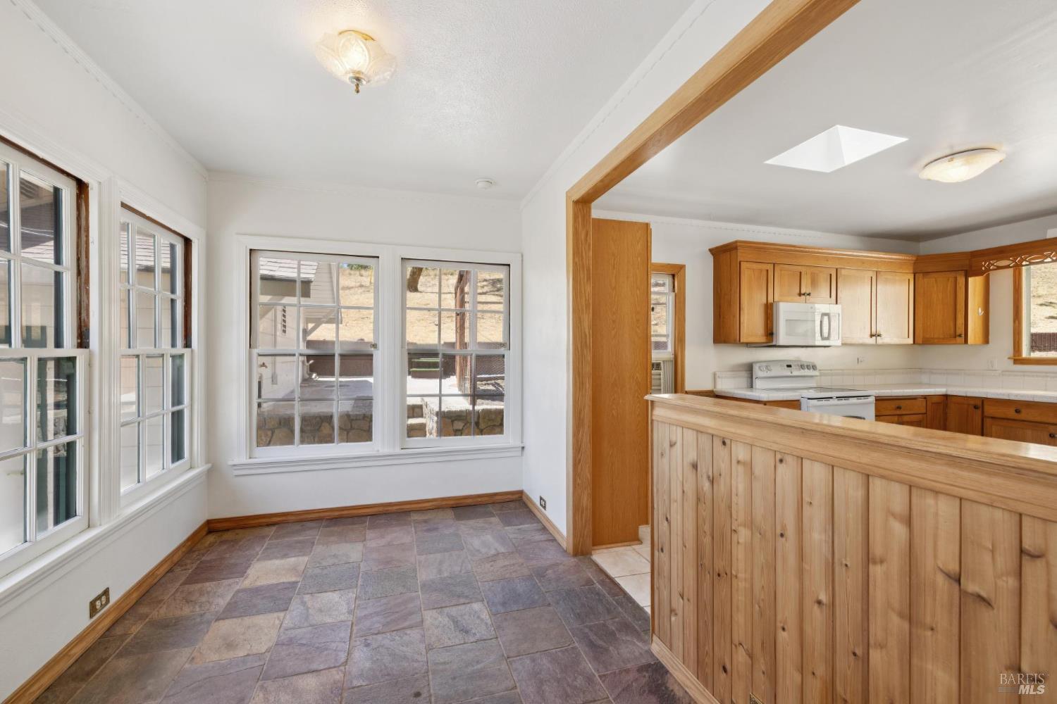 Detail Gallery Image 15 of 33 For 1200 Bennett Ln, Calistoga,  CA 94515 - 2 Beds | 1 Baths