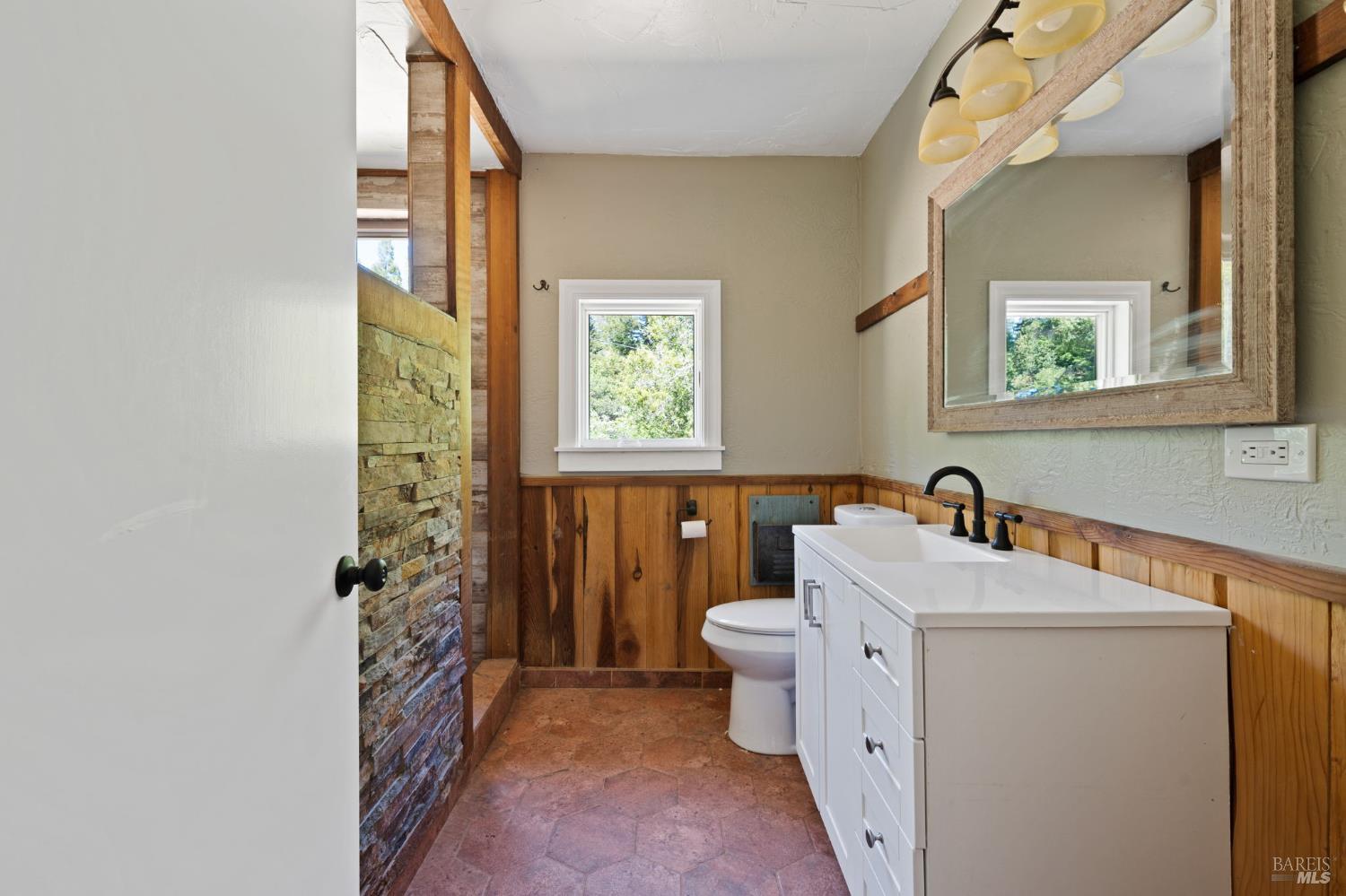 Detail Gallery Image 28 of 66 For 7950 Flynn Creek Rd, Comptche,  CA 95427 - 5 Beds | 3 Baths